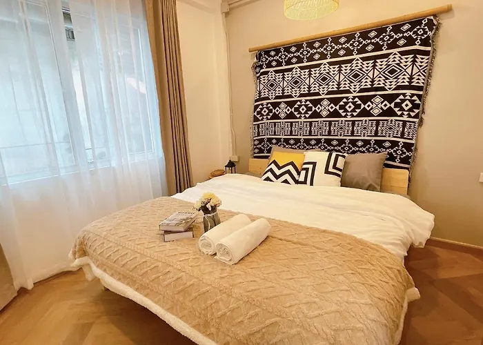Unwind In Oldtown, Private Floor, Near Grand Palace Bangkok