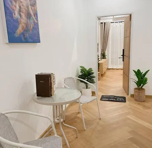 Apartment Unwind In Oldtown, Private Floor, Near Grand Palace Bangkok